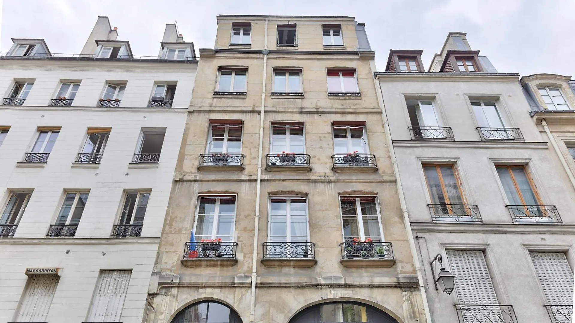 Apartment Urban Flat 120 - Charming 3 Bedroom Flat In Le Marais Paris
