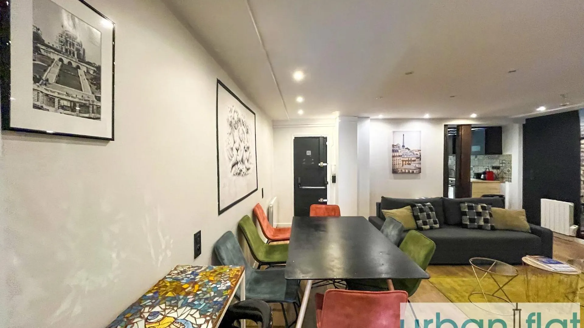 Urban Flat 120 - Charming 3 Bedroom Flat In Le Marais Paris 0*,