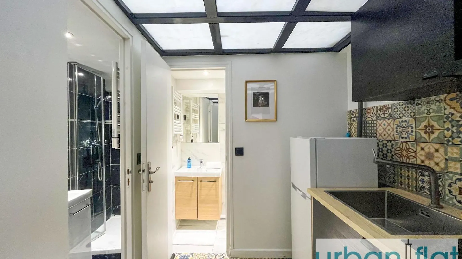 Urban Flat 120 - Charming 3 Bedroom Flat In Le Marais Paris 0*,  France