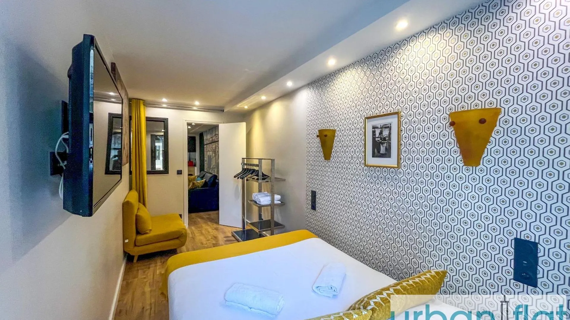 Urban Flat 120 - Charming 3 Bedroom Flat In Le Marais Paris 0*,