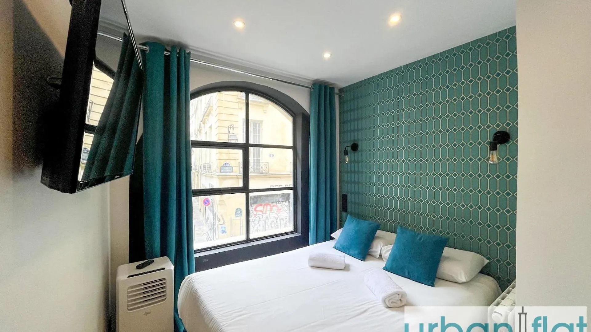 Urban Flat 120 - Charming 3 Bedroom Flat In Le Marais Paris